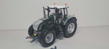 Fendt 828 Tannengrün Wiking