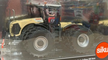 CLAAS XERION 5000 VC TRAC mit Zwillingsbereifung
