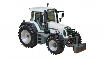 fendt 820 white