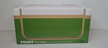 Fendt 312 Vario with grass mower (kommunal)