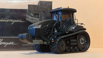 Challenger MT775E  Stealth Matt Black