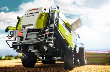 CLAAS LEXION 8600 with dual tyres + CONVIO 1380 North America edition