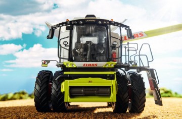 CLAAS LEXION 8600 with dual tyres + CONVIO 1380 North America edition