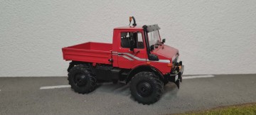 Unimog U1600 Rood Schuco