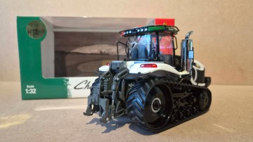 Challenger MT875 Showserie Italia