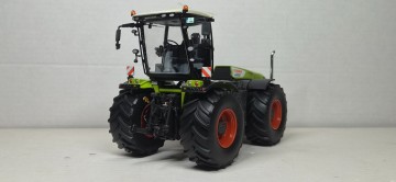 Claas Xerion 5000 Wiking Dealer Box
