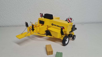 New Holland Hayliner 275 Balenpers