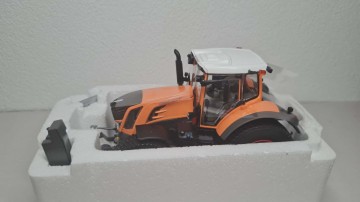 Fendt 828 Kommunal Limited edition 1000 stuks