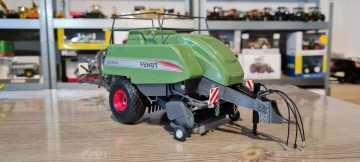 Fendt 12130N Universal Hobbies.