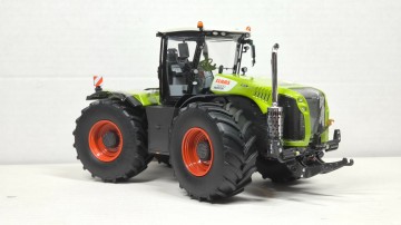 Claas Xerion 5000 Wiking Dealer Box