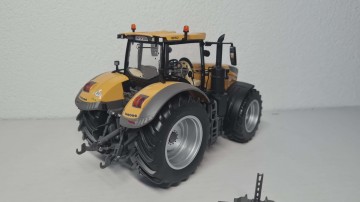 Challenger 1050 (Fendt USA Edition)