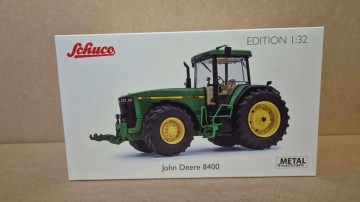 John Deere 8400