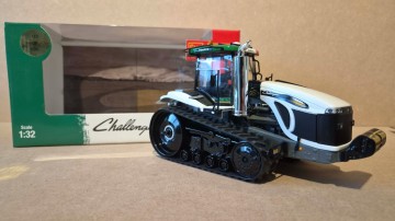 Challenger MT875 Showserie Italia