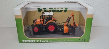 Fendt 312 Vario with grass mower (kommunal)