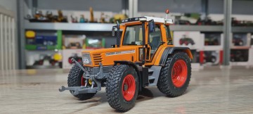 Fendt Favorit 514C Kommunal Weise Toys