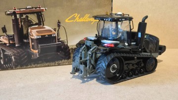 Challenger MT875E outlaw serie
