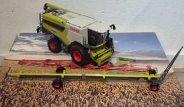 Claas Lexion 8800 Marge Models.