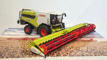 Claas Lexion 8800 Marge Models.