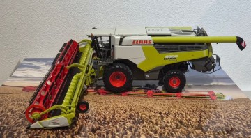 Claas Lexion 8800 Marge Models.