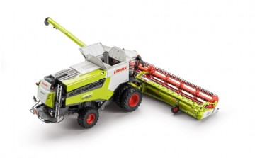 CLAAS LEXION 8600 with dual tyres + CONVIO 1380 North America edition