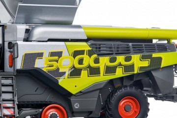 Claas Lexion 8900 TT + Convio 1380 500.000 Combines Limited Edition