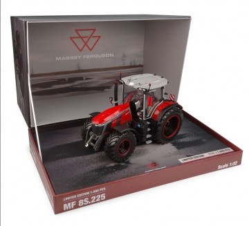 Massey Ferguson 8S.225 Loonbedrijf Beute "Roodkapje"